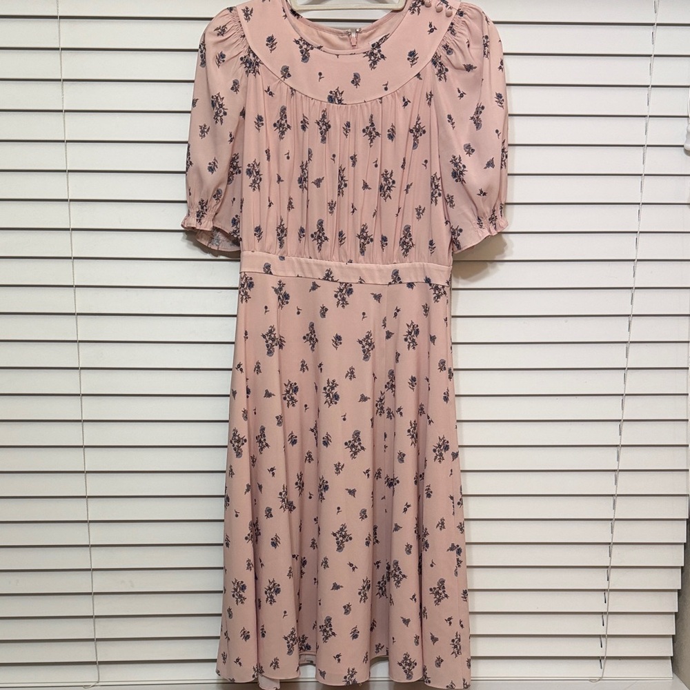 Gal Meets Glam Blush Floral Midi Dress